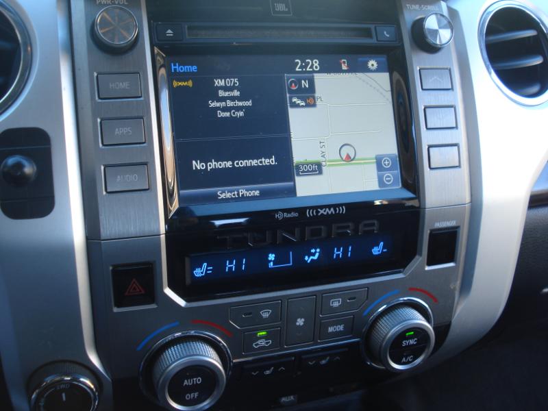 Toyota Tundra Limited 5.7L CrewMax 4WD 2016