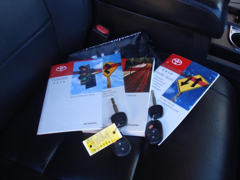 Toyota Tundra Limited 5.7L CrewMax 4WD 2016