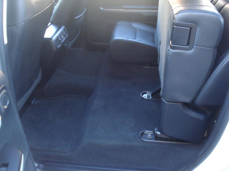 Toyota Tundra Limited 5.7L CrewMax 4WD 2016