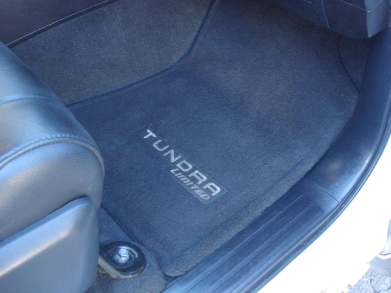 Toyota Tundra Limited 5.7L CrewMax 4WD 2016