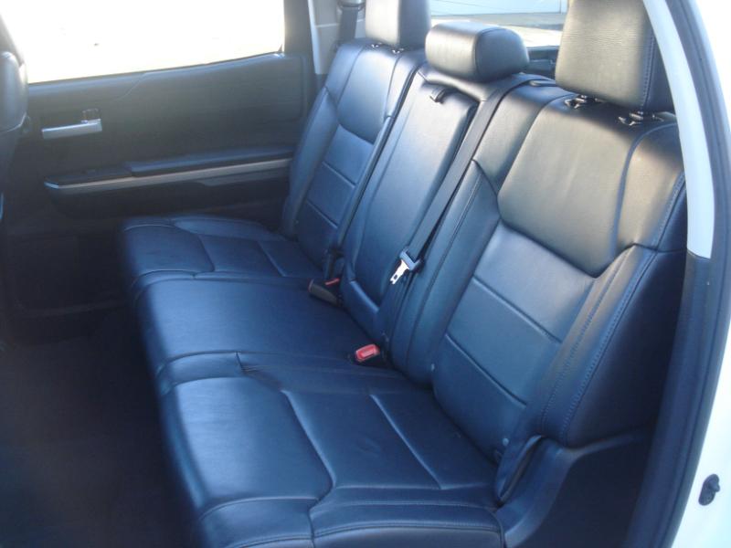 Toyota Tundra Limited 5.7L CrewMax 4WD 2016