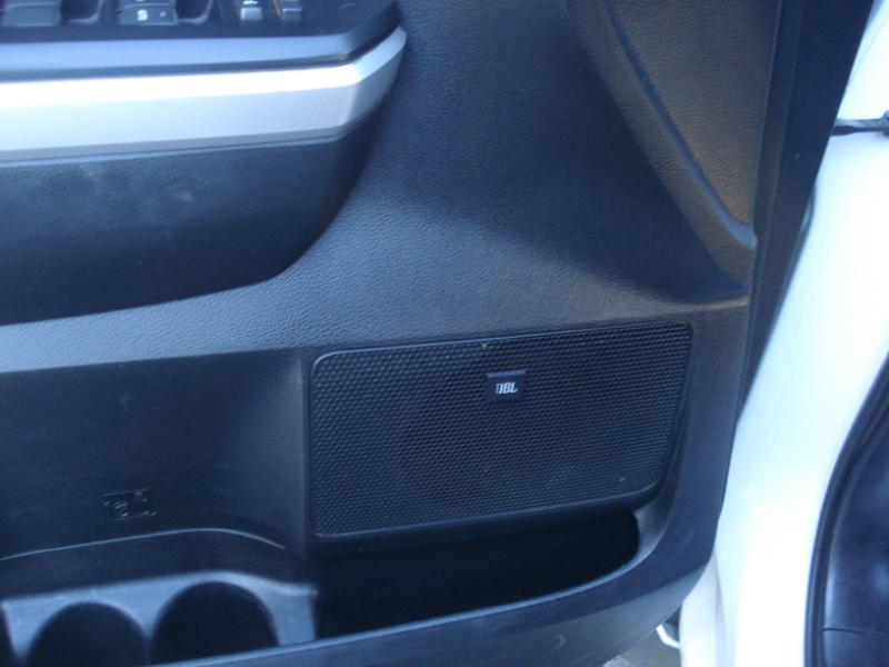 Toyota Tundra Limited 5.7L CrewMax 4WD 2016