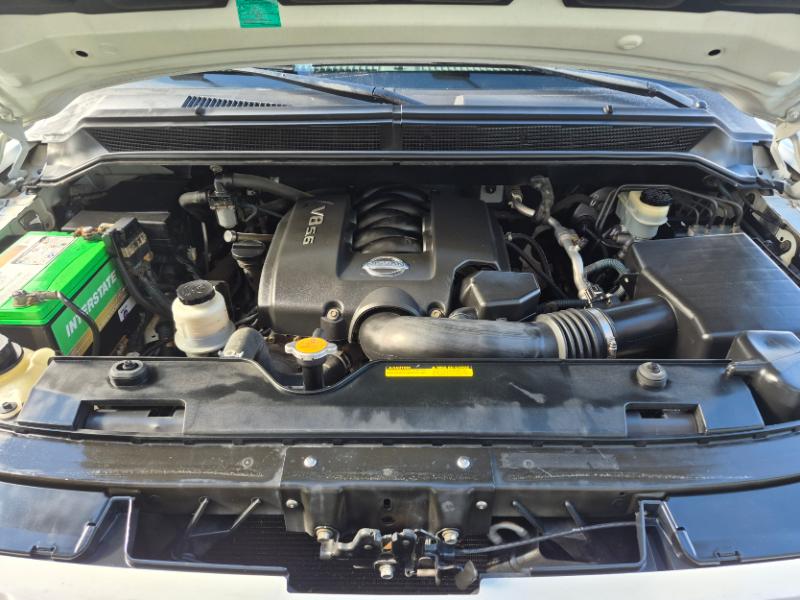 Nissan Armada SE 4WD 2005