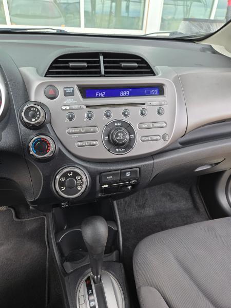 Honda Fit 5-Speed AT 2013