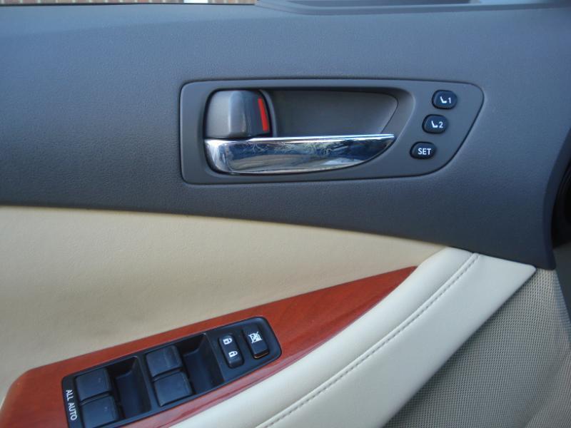 Lexus ES 350 4D Luxury Sedan 2007