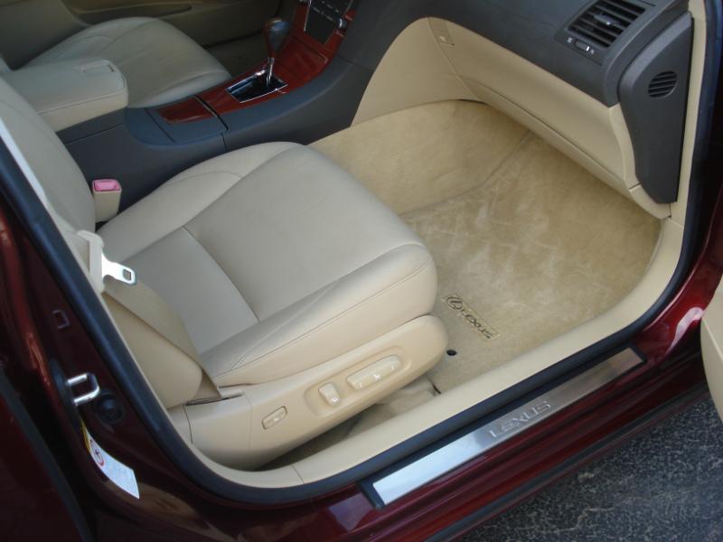 Lexus ES 350 4D Luxury Sedan 2007