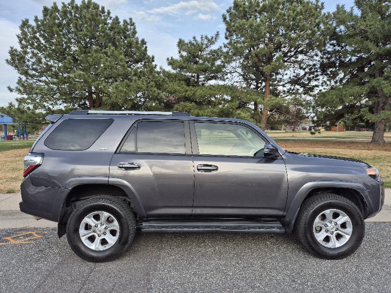Toyota 4Runner SR5 4WD 2019
