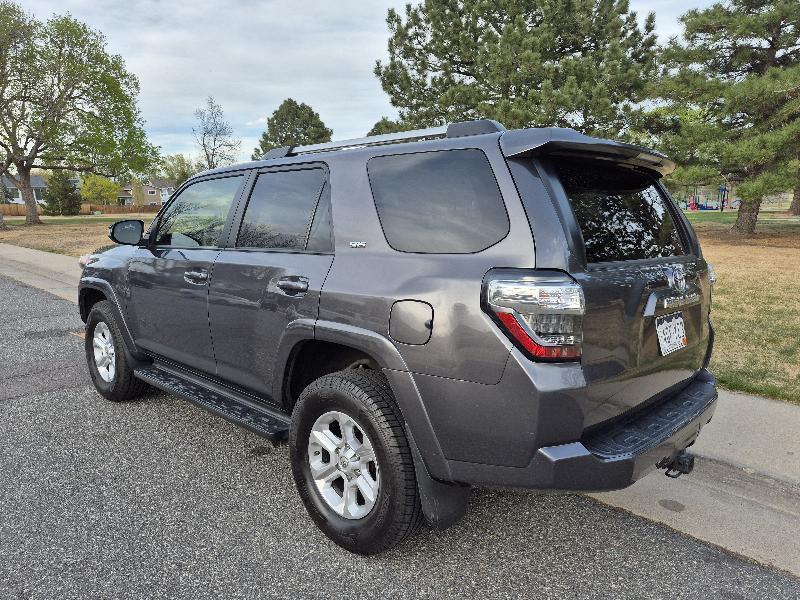 Toyota 4Runner SR5 4WD 2019