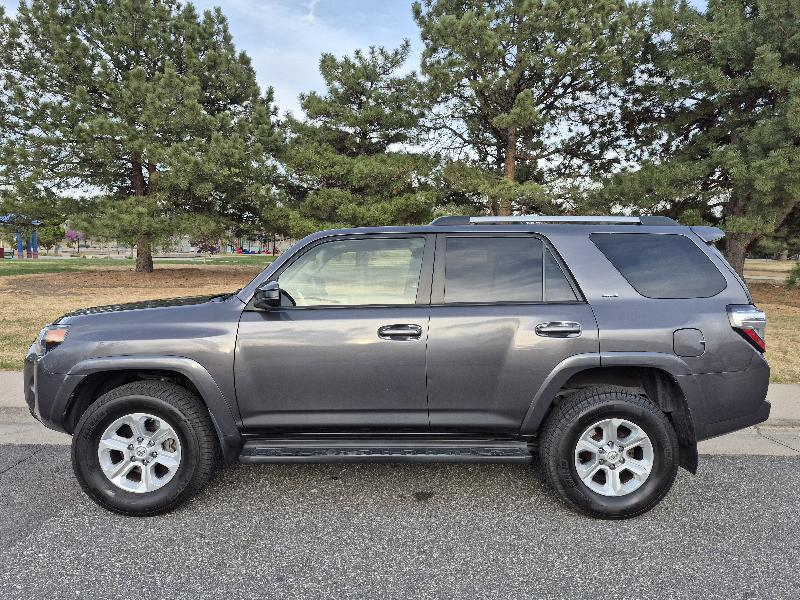 Toyota 4Runner SR5 4WD 2019