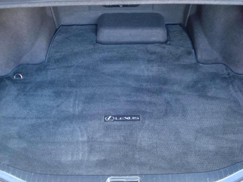 Lexus LS 430 4D Sedan 2002