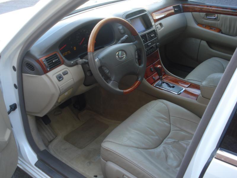 Lexus LS 430 4D Sedan 2002