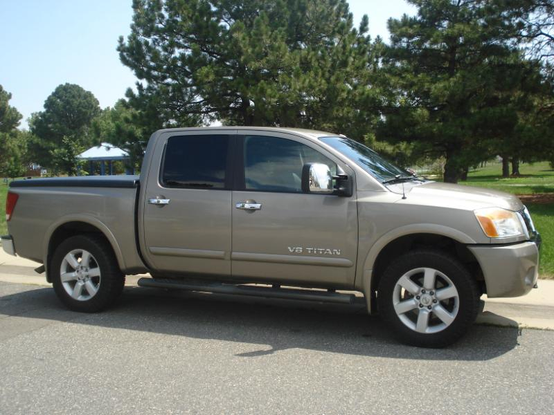 Nissan Titan LE Crew Cab 4WD SWB 2008