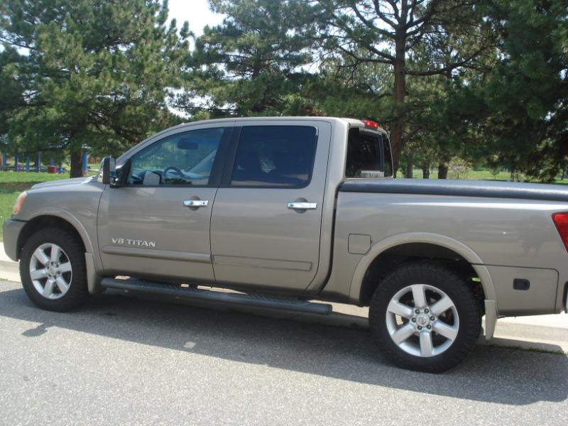 Nissan Titan LE Crew Cab 4WD SWB 2008