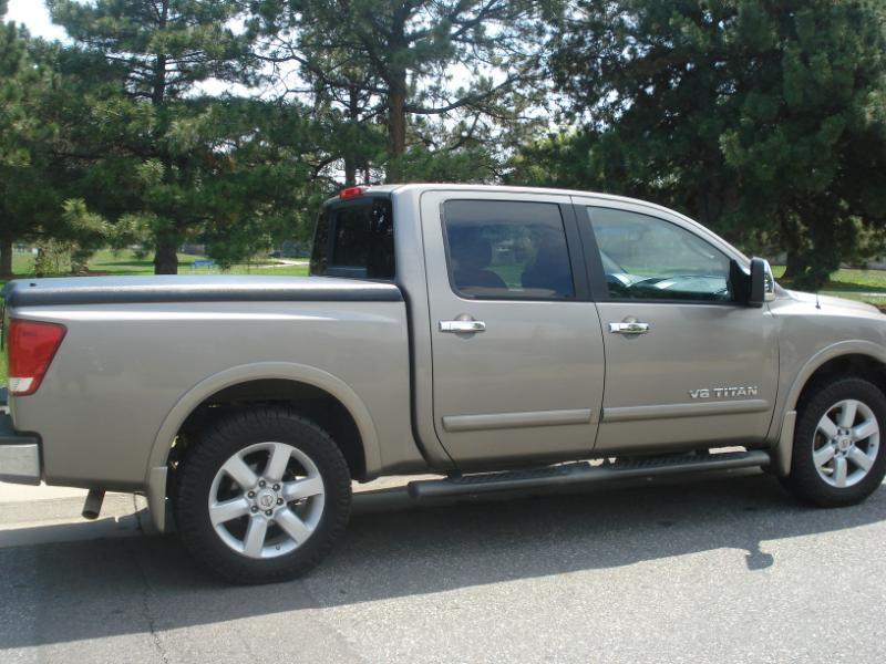 Nissan Titan LE Crew Cab 4WD SWB 2008