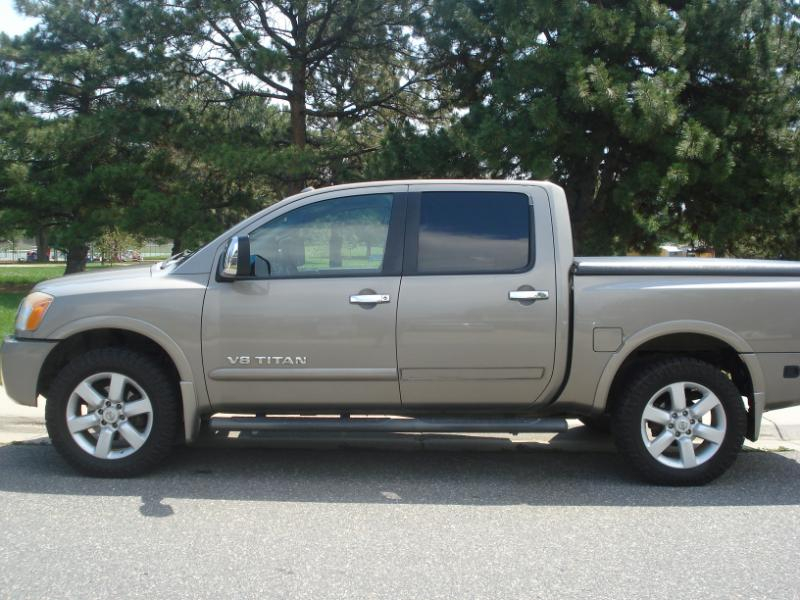 Nissan Titan LE Crew Cab 4WD SWB 2008