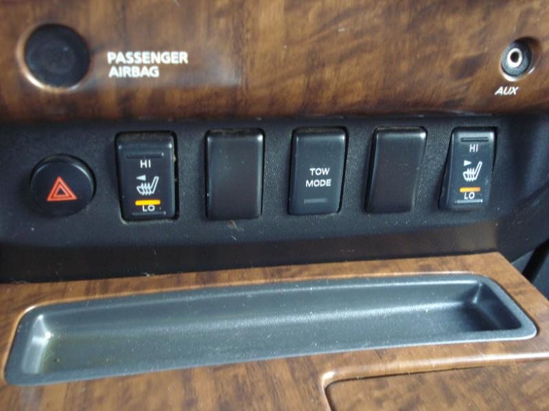 Nissan Titan LE Crew Cab 4WD SWB 2008