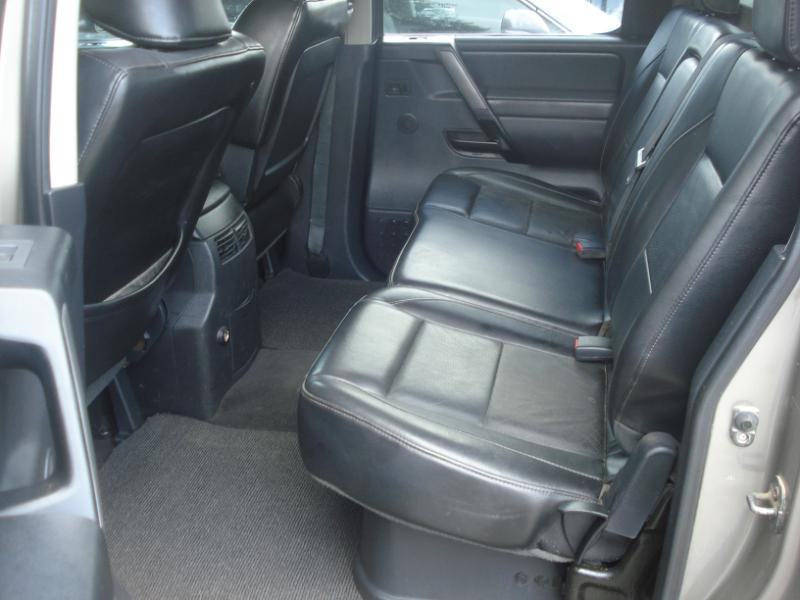 Nissan Titan LE Crew Cab 4WD SWB 2008