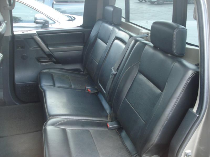 Nissan Titan LE Crew Cab 4WD SWB 2008