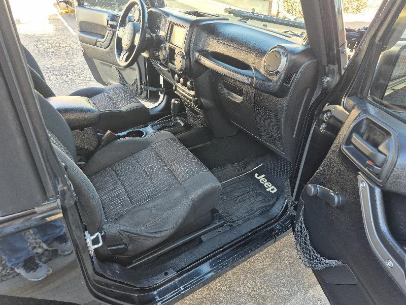 Jeep Wrangler Sport 4WD 2011
