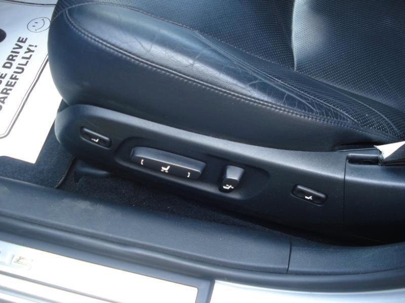 Lexus ES photo 23