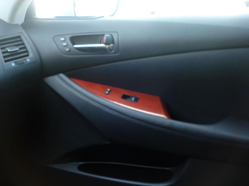 Lexus ES photo 25
