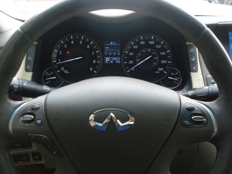 Infiniti M37 4dr Sdn RWD 2013