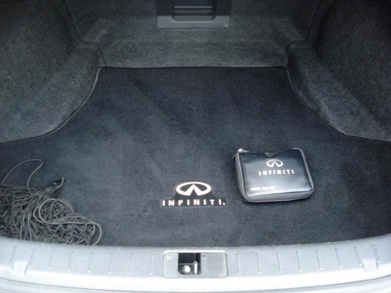 Infiniti M37 photo 22