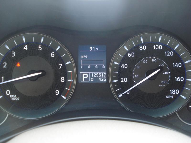 Infiniti M37 photo 23