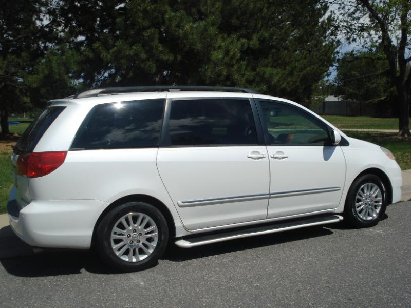Toyota Sienna XLE Limited FWD 2008