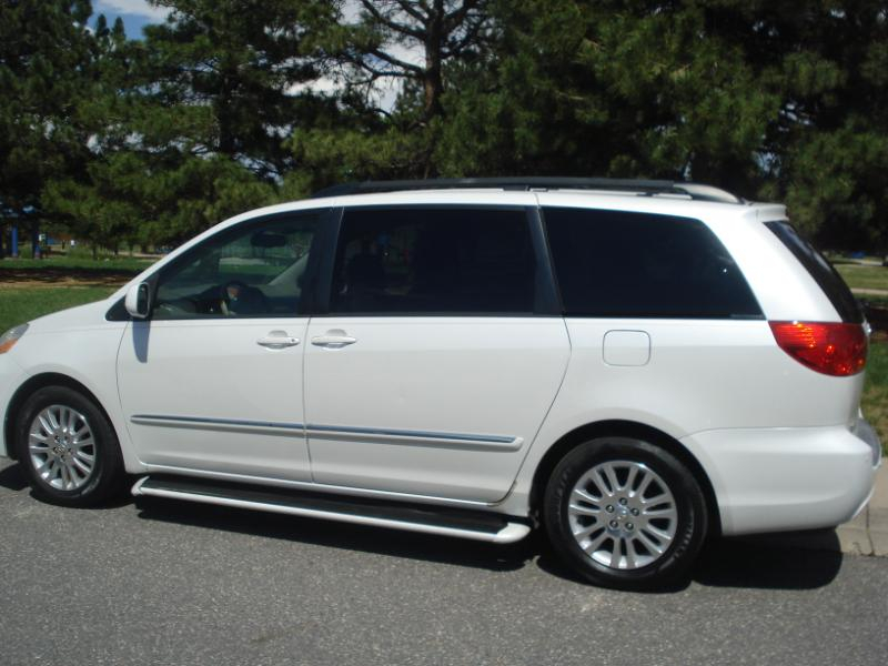 Toyota Sienna XLE Limited FWD 2008