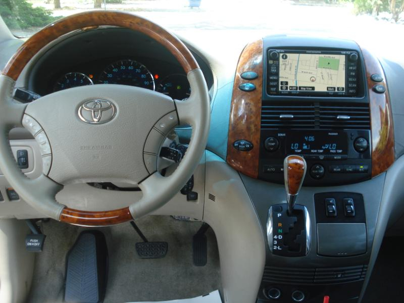 Toyota Sienna XLE Limited FWD 2008