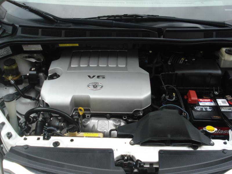 Toyota Sienna XLE Limited FWD 2008