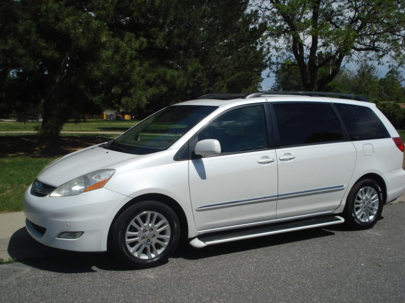 Toyota Sienna XLE Limited FWD 2008