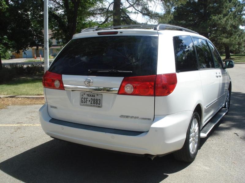 Toyota Sienna XLE Limited FWD 2008