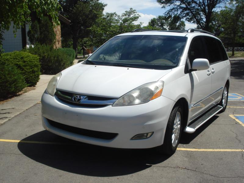 Toyota Sienna XLE Limited FWD 2008