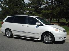 2008 Toyota Sienna 