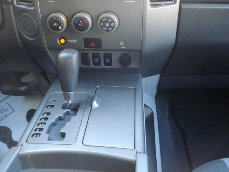 Nissan Titan SE Crew Cab 2WD 2004