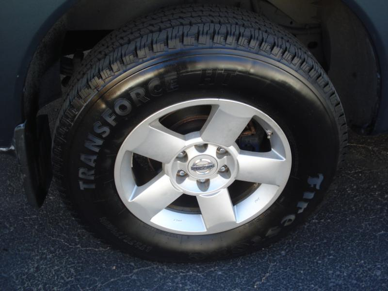 Nissan Titan SE Crew Cab 2WD 2004