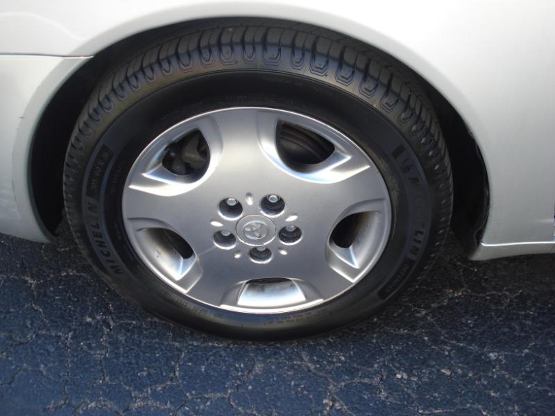 Toyota Avalon XLS 2004