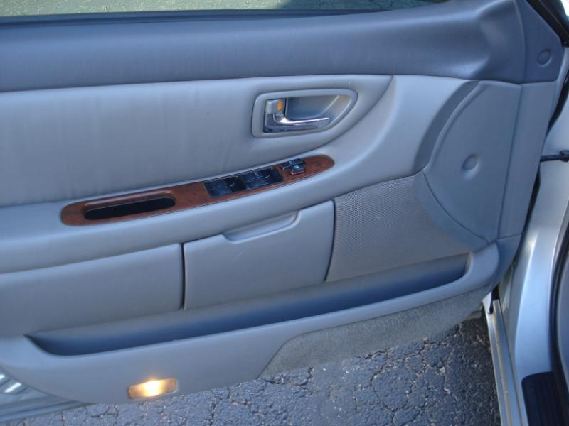 Toyota Avalon XLS 2004