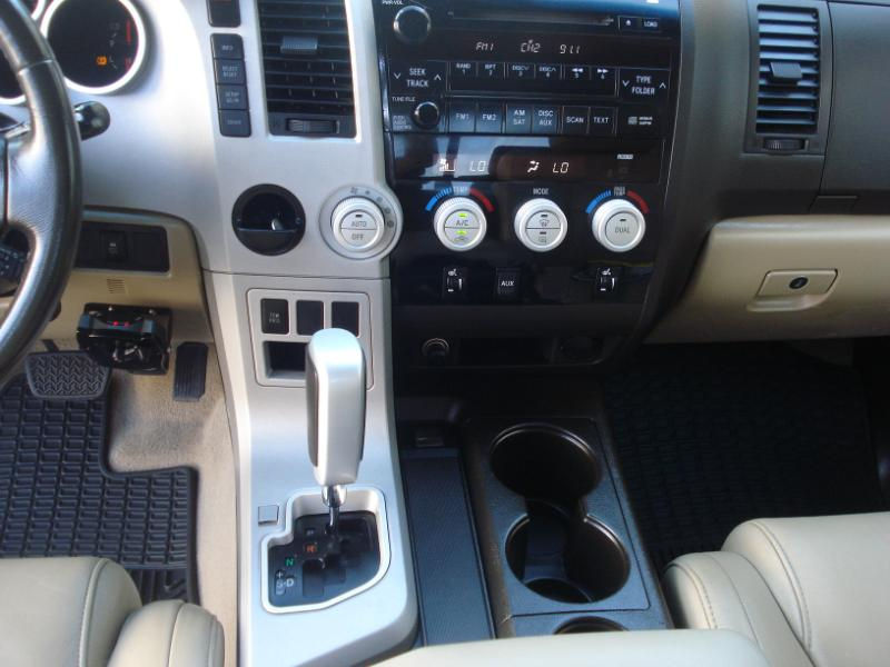 Toyota Tundra Limited Double Cab 5.7L 2WD 2008