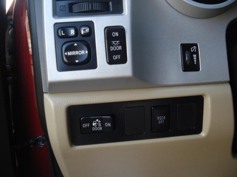 Toyota Tundra Limited Double Cab 5.7L 2WD 2008