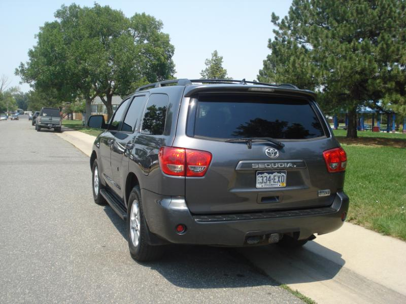 Toyota Sequoia SR5 5.7L 4WD 2012