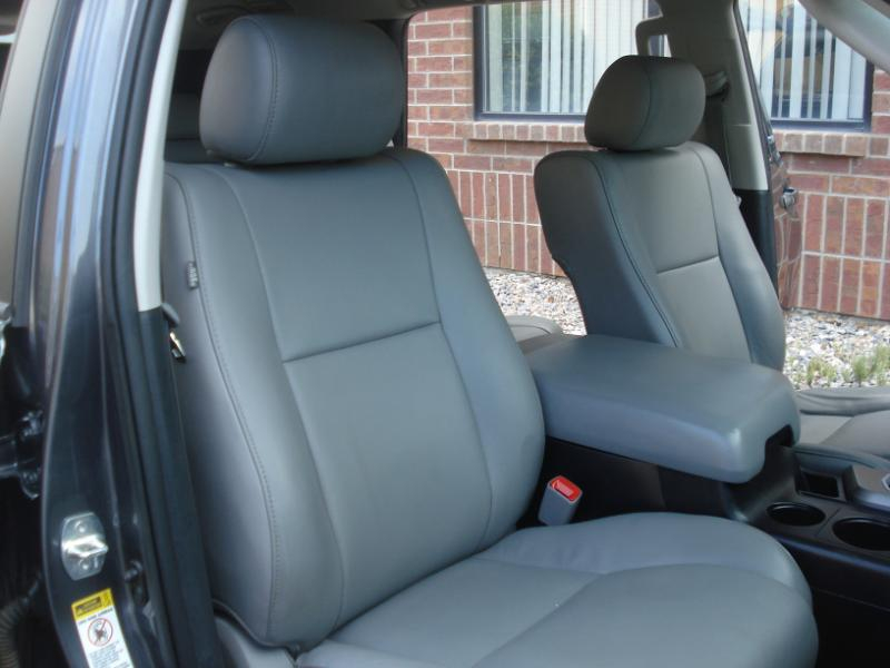 Toyota Sequoia SR5 5.7L 4WD 2012