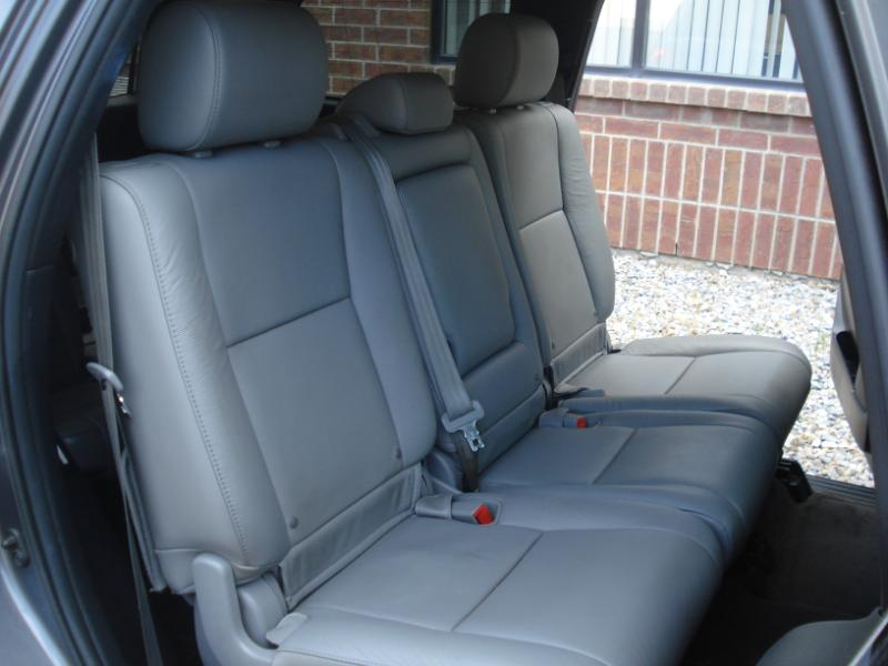 Toyota Sequoia SR5 5.7L 4WD 2012