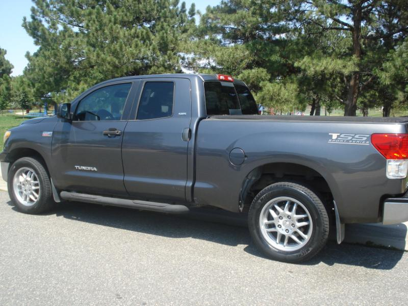 2011 Toyota Tundra Tundra-Grade 5.7L FFV Double Cab 4WD