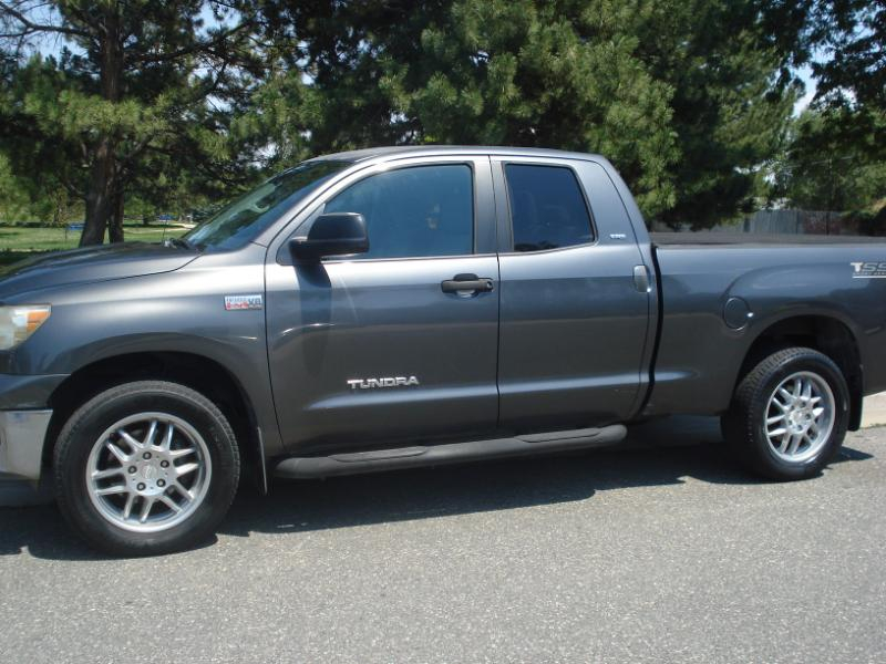 Toyota Tundra Tundra-Grade 5.7L FFV Double Cab 4WD 2011