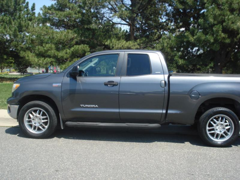Toyota Tundra Tundra-Grade 5.7L FFV Double Cab 4WD 2011