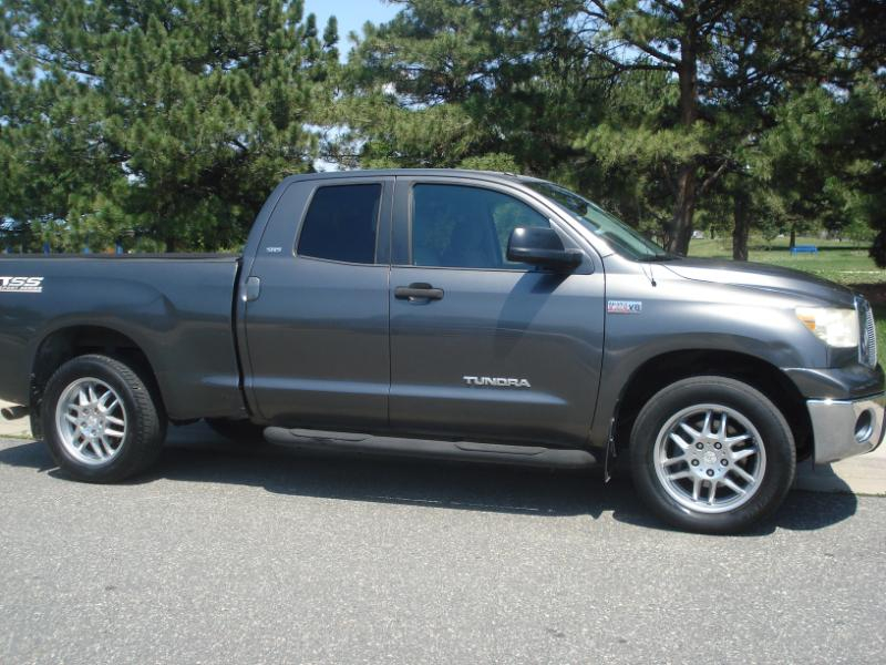 Toyota Tundra Tundra-Grade 5.7L FFV Double Cab 4WD 2011