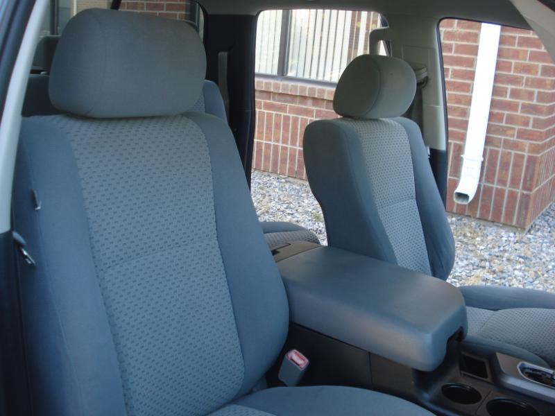 Toyota Tundra Tundra-Grade 5.7L FFV Double Cab 4WD 2011